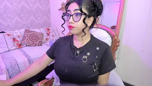 Snapshot of Sexy_cristall_ chatting on February 10, 2025, 8:00 pm Sexy cristall online show from February 10, 2025, 8:00 pm
