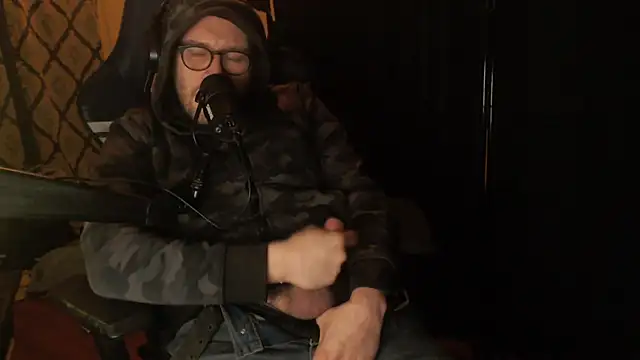 chicostick413 online show from February 21, 2026, 12:23 am