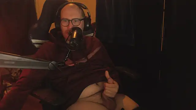 Snapshot of chicostick413 chatting on November 24, 2025, 3:17 am chicostick413 online show from November 24, 2025, 3:17 am