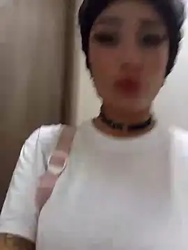 Snapshot of Anie_Milan chatting on November 20, 2025, 3:51 am Anie Milan online show from November 20, 2025, 3:51 am