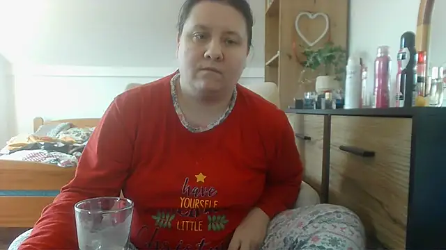 Snapshot of ReifeVenna chatting on March 19, 2025, 10:44 am ReifeVenna online show from March 19, 2025, 10:44 am