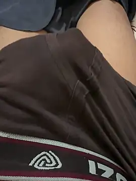 Strong bull online show from February 19, 2026, 6:43 am