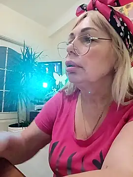 SusieNoreen online show from March 19, 2025, 8:23 am