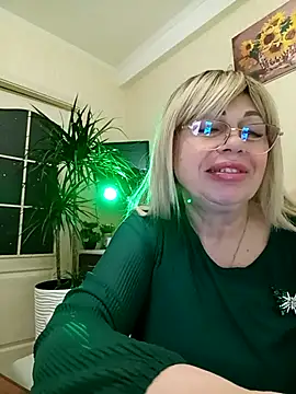 SusieNoreen online show from March 3, 2025, 2:11 am