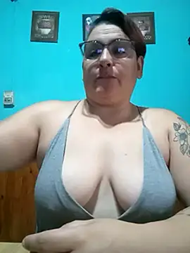 Snapshot of valkiria_08 chatting on February 25, 2025, 10:04 am valkiria 08 online show from February 25, 2025, 10:04 am