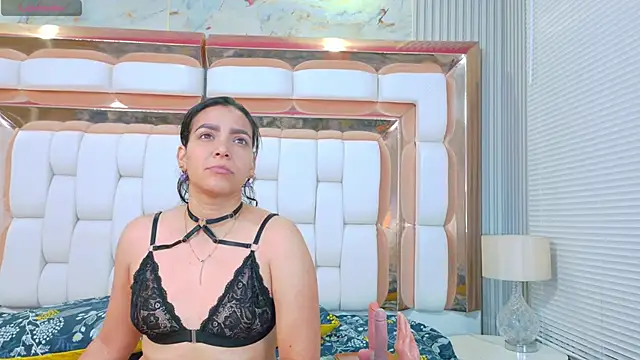 Sluttyandmature online show from November 30, 2025, 12:28 pm