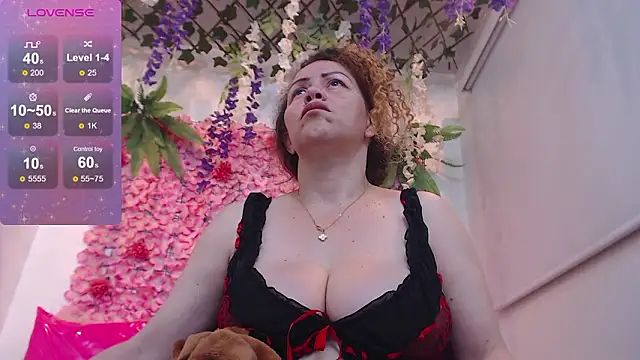 BLONDE SEXYHOT online show from February 19, 2026, 10:01 am