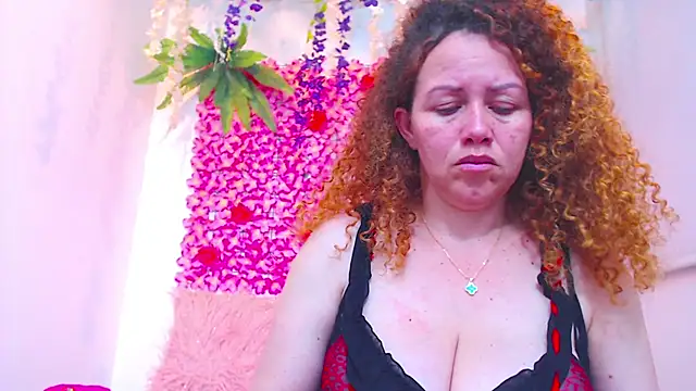 BLONDE SEXYHOT online show from November 25, 2025, 1:50 am