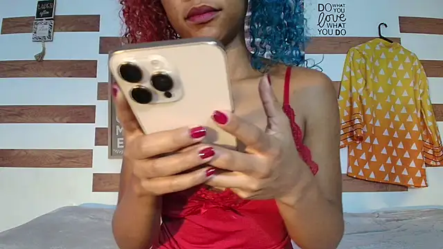 sofia fer online show from November 28, 2025, 11:05 pm