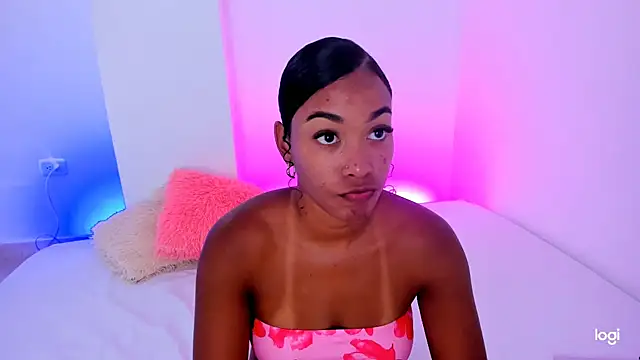 sasha fox00 online show from March 3, 2026, 10:28 pm