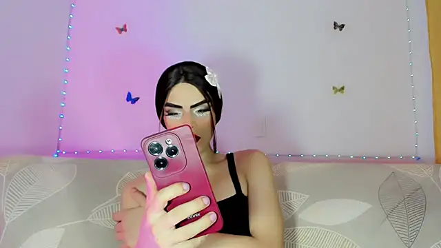 Snapshot of TatiGil chatting on June 6, 2026, 8:47 pm TatiGil online show from June 6, 2026, 8:47 pm