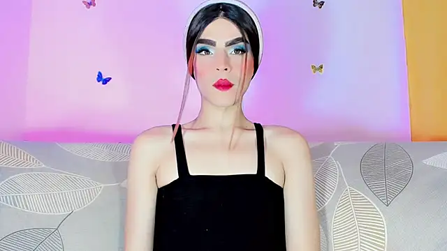 TatiGil online show from April 23, 2026, 2:40 am