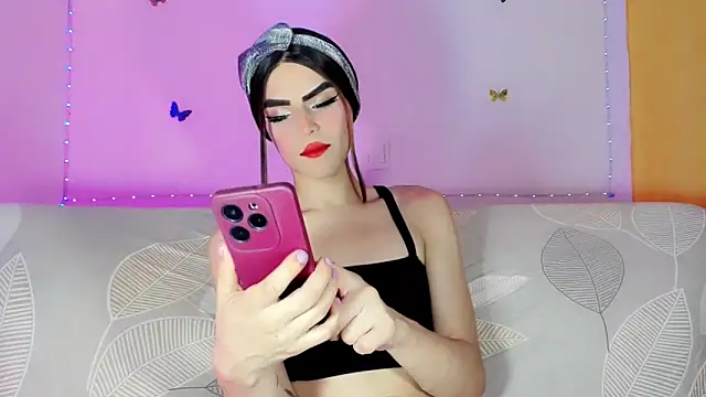 Snapshot of TatiGil chatting on June 18, 2026, 9:31 pm TatiGil online show from June 18, 2026, 9:31 pm
