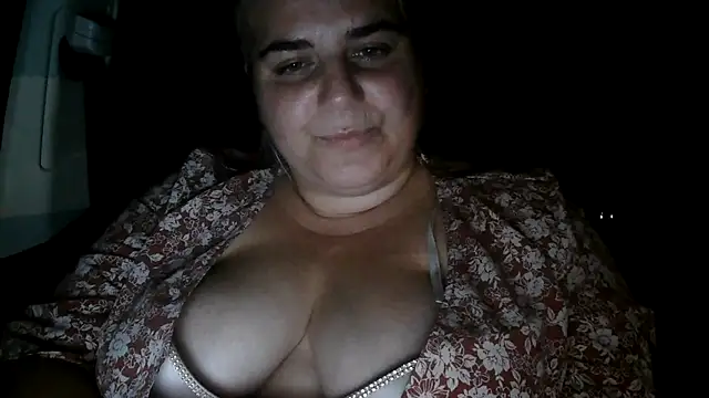 IvannaMystique online show from July 25, 2026, 8:37 pm