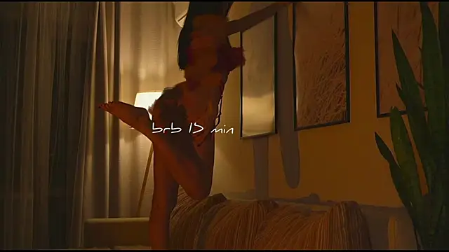 Snapshot of wowmolly chatting on November 25, 2025, 12:38 pm wowmolly online show from November 25, 2025, 12:38 pm