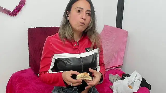 Giia39 online show from February 3, 2026, 1:05 pm