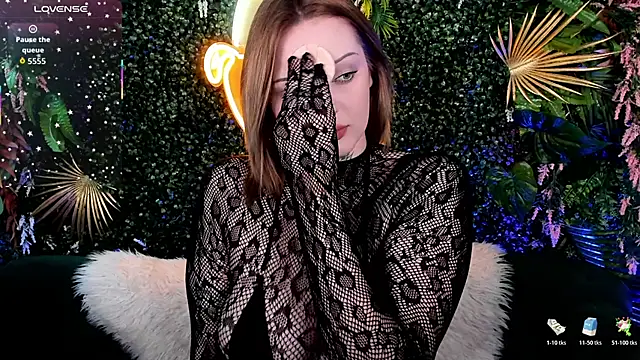 Snapshot of SherriMartinez chatting on November 28, 2025, 6:52 pm SherriMartinez online show from November 28, 2025, 6:52 pm