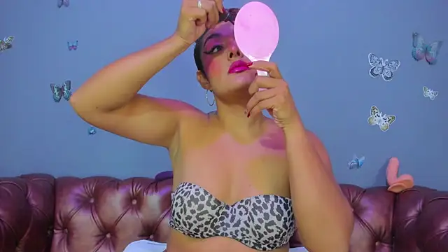 Kaira mosse online show from July 28, 2026, 2:13 pm
