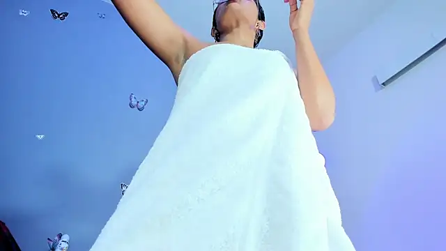 Kaira mosse online show from March 19, 2025, 3:19 pm