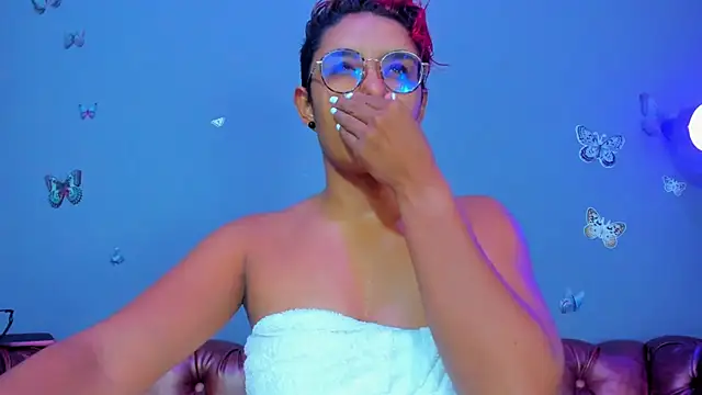 Kaira mosse online show from April 28, 2026, 11:58 am