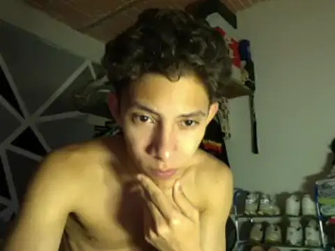 Snapshot of ferchitibellako chatting on November 5, 2025, 4:15 am ferchitibellako online show from November 5, 2025, 4:15 am