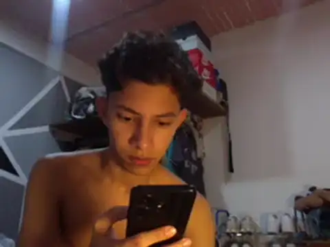 Snapshot of ferchitibellako chatting on January 3, 2025, 4:44 am ferchitibellako online show from January 3, 2025, 4:44 am