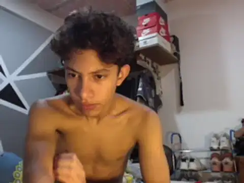 Snapshot of ferchitibellako chatting on December 18, 2024, 4:49 pm ferchitibellako online show from December 18, 2024, 4:49 pm