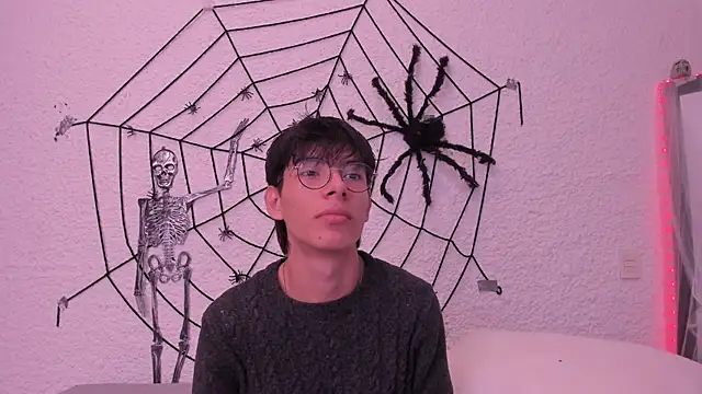 Snapshot of alexandersawyer chatting on October 18, 2025, 4:25 am alexandersawyer online show from October 18, 2025, 4:25 am