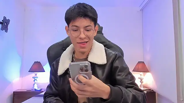 Snapshot of alexandersawyer chatting on November 26, 2025, 12:38 pm alexandersawyer online show from November 26, 2025, 12:38 pm