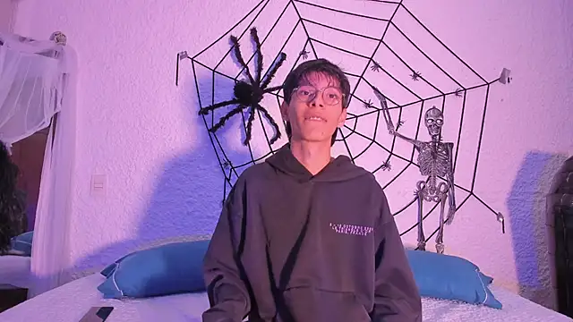 Snapshot of alexandersawyer chatting on October 9, 2025, 4:02 am alexandersawyer online show from October 9, 2025, 4:02 am