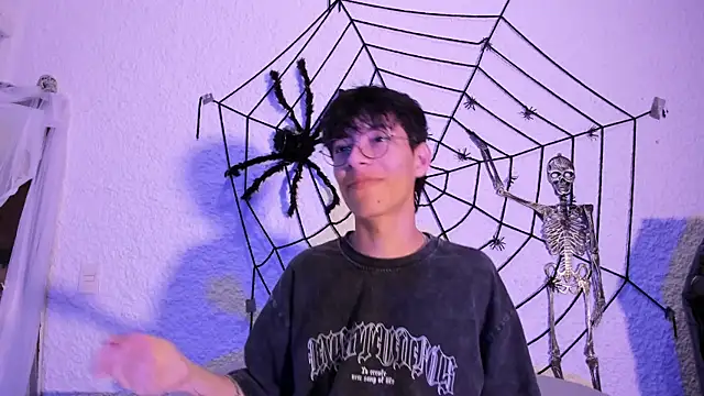 Snapshot of alexandersawyer chatting on October 10, 2025, 10:32 pm alexandersawyer online show from October 10, 2025, 10:32 pm