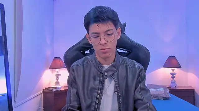 Snapshot of alexandersawyer chatting on November 17, 2025, 12:42 pm alexandersawyer online show from November 17, 2025, 12:42 pm