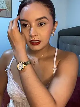Melanyprada online show from May 12, 2026, 5:26 am