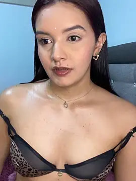 Melanyprada online show from May 10, 2026, 9:35 am
