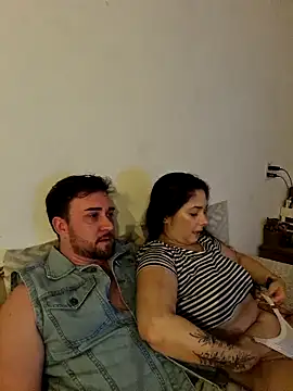 CoelhinhaGostosa online show from April 19, 2026, 9:39 pm