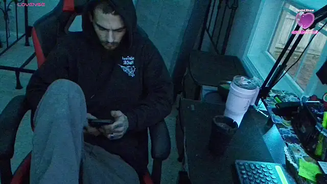 XMeF10 online show from February 14, 2025, 10:58 pm