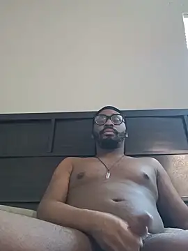 Snapshot of Hotcock100 chatting on May 18, 2026, 6:01 pm Hotcock100 online show from May 18, 2026, 6:01 pm