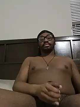 Snapshot of Hotcock100 chatting on July 4, 2026, 4:19 am Hotcock100 online show from July 4, 2026, 4:19 am