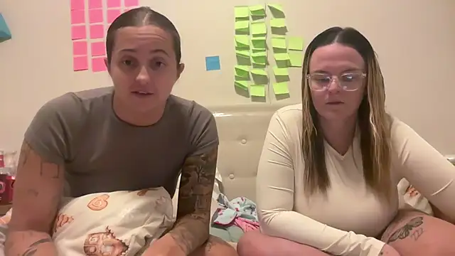 Snapshot of Sexyyduoxx chatting on November 7, 2025, 8:02 pm Sexyyduoxx online show from November 7, 2025, 8:02 pm