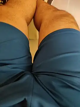 Snapshot of Akhil3290 chatting on October 22, 2025, 9:20 am Akhil3290 online show from October 22, 2025, 9:20 am