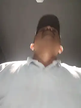 Snapshot of Akhil3290 chatting on February 25, 2025, 4:25 pm Akhil3290 online show from February 25, 2025, 4:25 pm