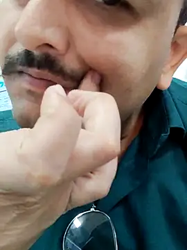 Snapshot of Akhil3290 chatting on March 13, 2025, 7:31 am Akhil3290 online show from March 13, 2025, 7:31 am