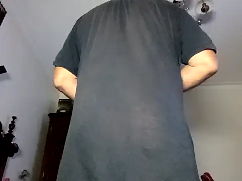 Snapshot of Pladurexxx chatting on October 19, 2025, 9:28 pm Pladurexxx online show from October 19, 2025, 9:28 pm