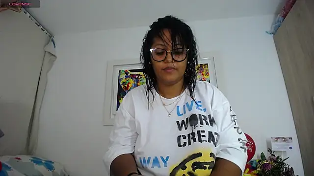 Snapshot of miajoseph_ chatting on February 17, 2025, 7:04 am miajoseph  online show from February 17, 2025, 7:04 am