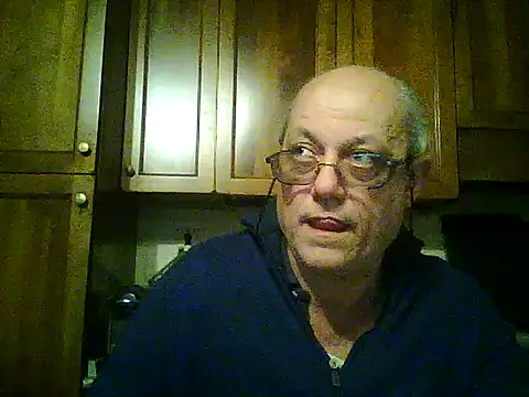 Snapshot of gianbragallini chatting on April 2, 2026, 8:48 pm gianbragallini online show from April 2, 2026, 8:48 pm