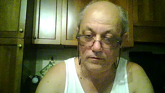 Snapshot of gianbragallini chatting on July 28, 2026, 8:52 pm gianbragallini online show from July 28, 2026, 8:52 pm