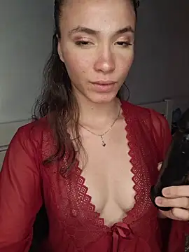 HelenHoltz online show from November 28, 2025, 1:06 am