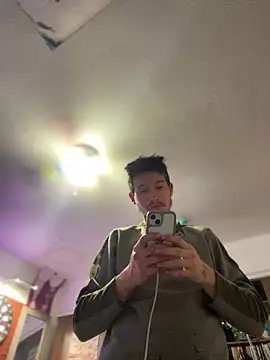 bigdckstud online show from April 19, 2026, 12:44 am