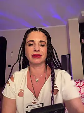 Snapshot of MichelleCara chatting on August 4, 2026, 3:27 pm MichelleCara online show from August 4, 2026, 3:27 pm
