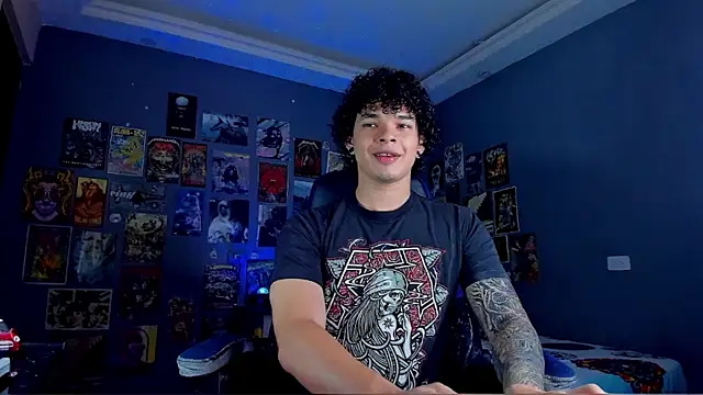 Snapshot of soy_ian_ chatting on September 12, 2025, 12:33 am soy ian online show from September 12, 2025, 12:33 am